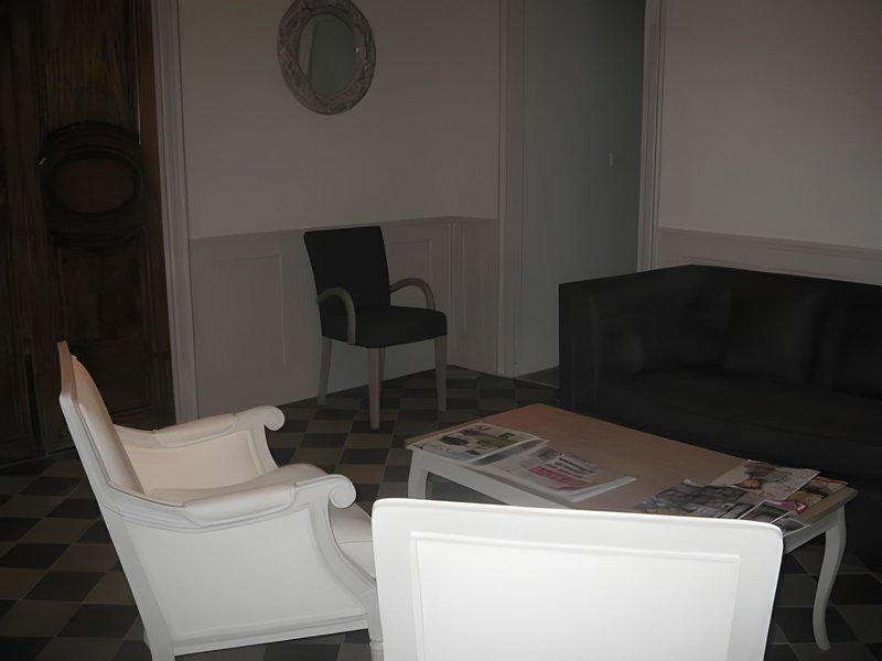 875E725BF366EE43B0E705572A7F1F06