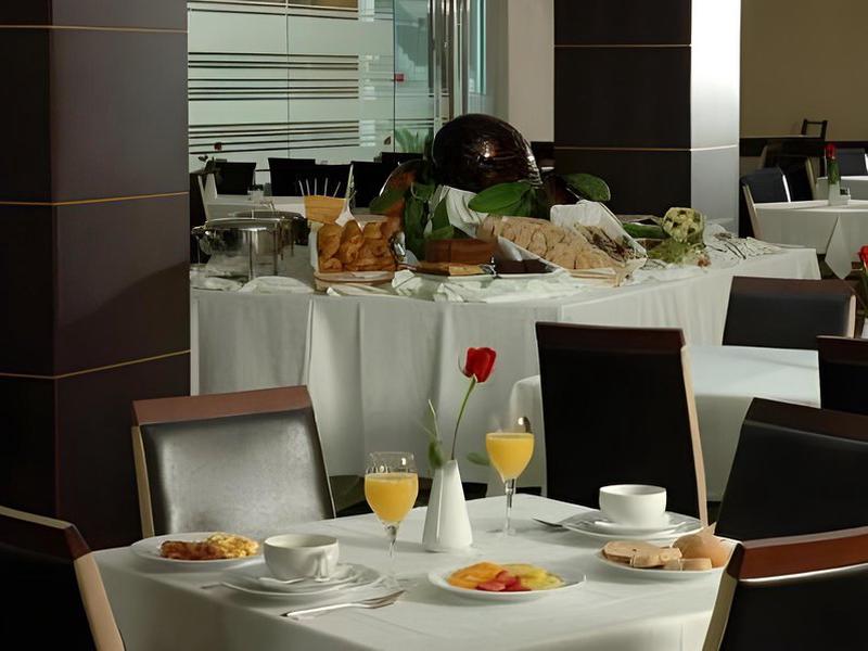 AA0E31009546622180AF7AB02F1DFBC6