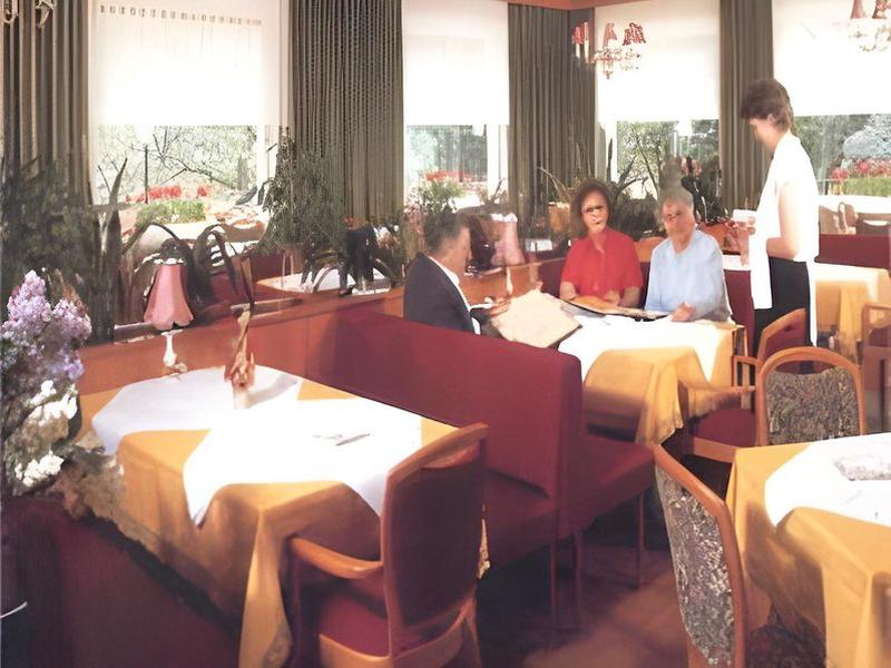 E7AA46349528376F6025230BD67FB382