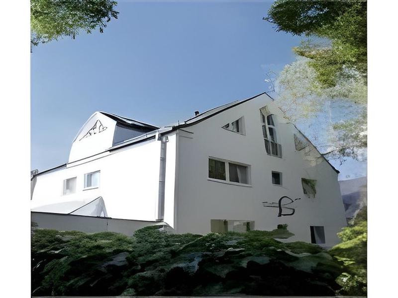 94E46DA226B4F71C14A1E55A5812E856