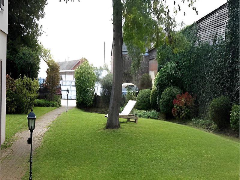 36E61DA2D937131D45E44A46F155229E