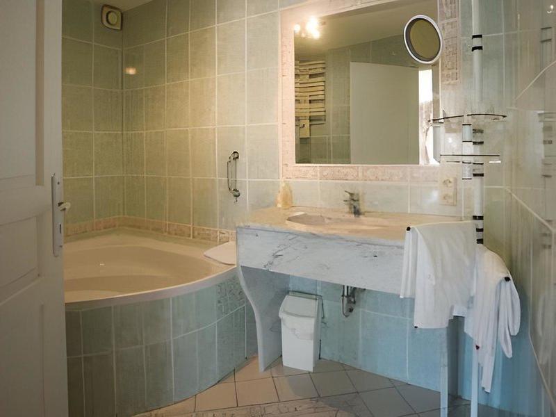 51965820BCE80CE8F1A5720ED7495E95