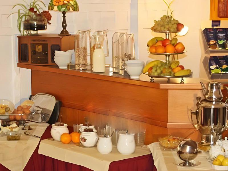 ECA5E76B1E2E110E06E80428E99C25D1