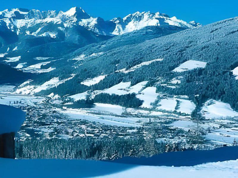 9FC724B4C1F23AAFAA35D128209BA86A