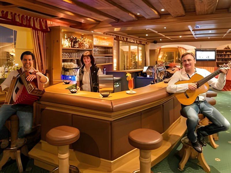 1560FA53E1A077F3B005CCE8EFAE16D4