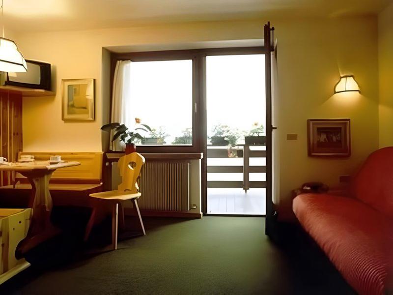 4A9D2592EA424EA9FD8649155D145D5F