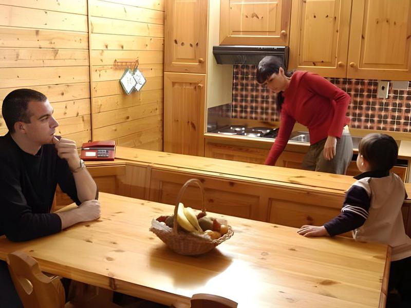 4D5EED353CC8BA52D90F4E2C66AEA031