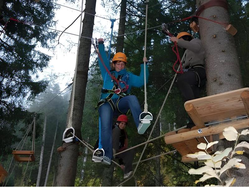 AB1CF2A0F223846462C272E7A2296095