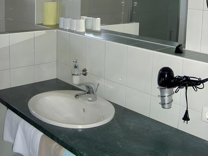 AD1DA0D6B6CE7CD09B791F6BB7A0C6E5