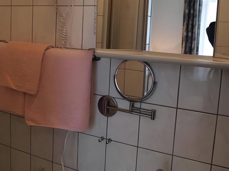 DF41101B6B8386AB1D61F09D080F1A32