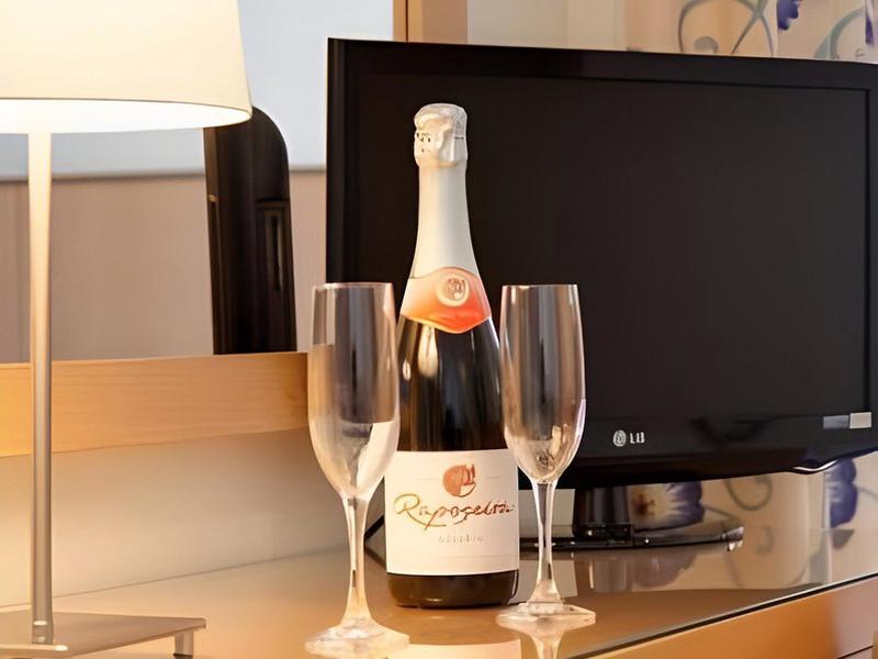 0F0670BA4BEA66BE708B8F3C6EC88710