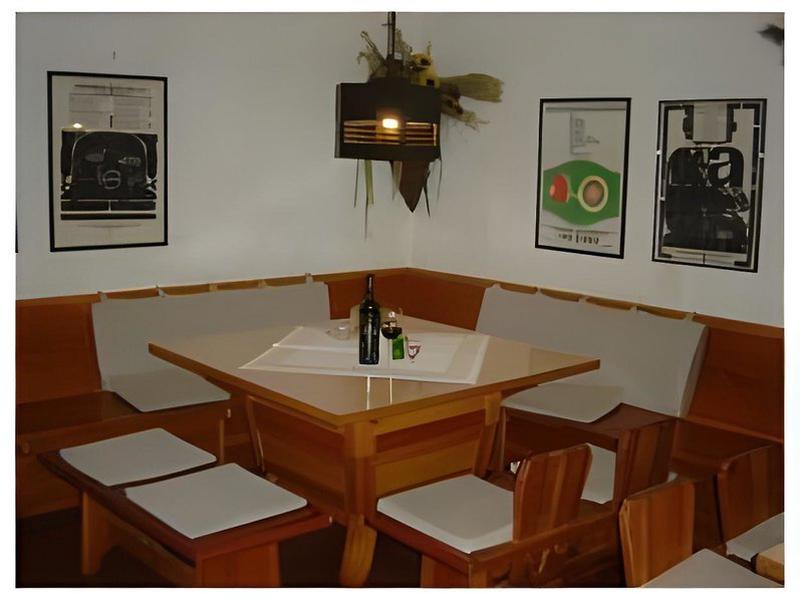 88C33DCCB71A991F9E63DDF67443BDBA