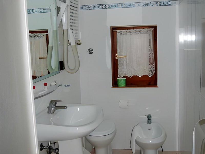 BDA14AF1033855C8BD8F4913D9F58D46