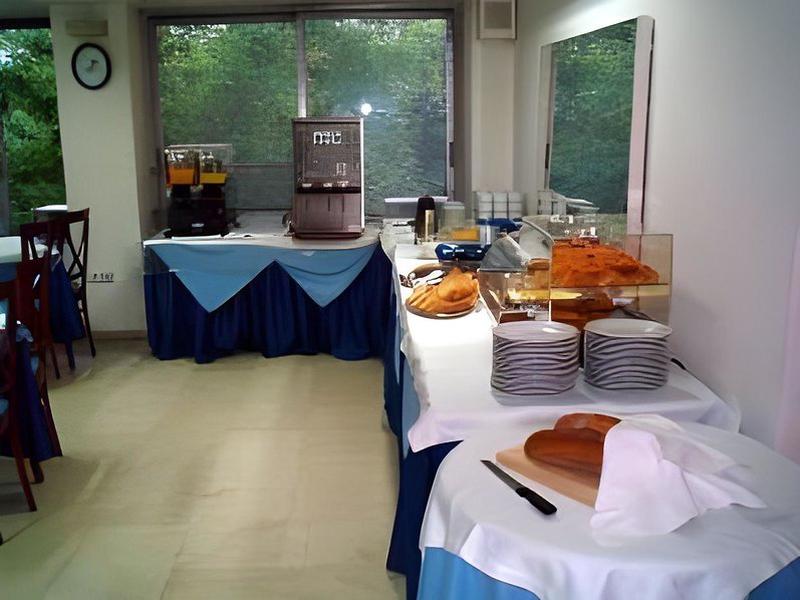 89728AA1DBFC44D36480508B9F17AF6E