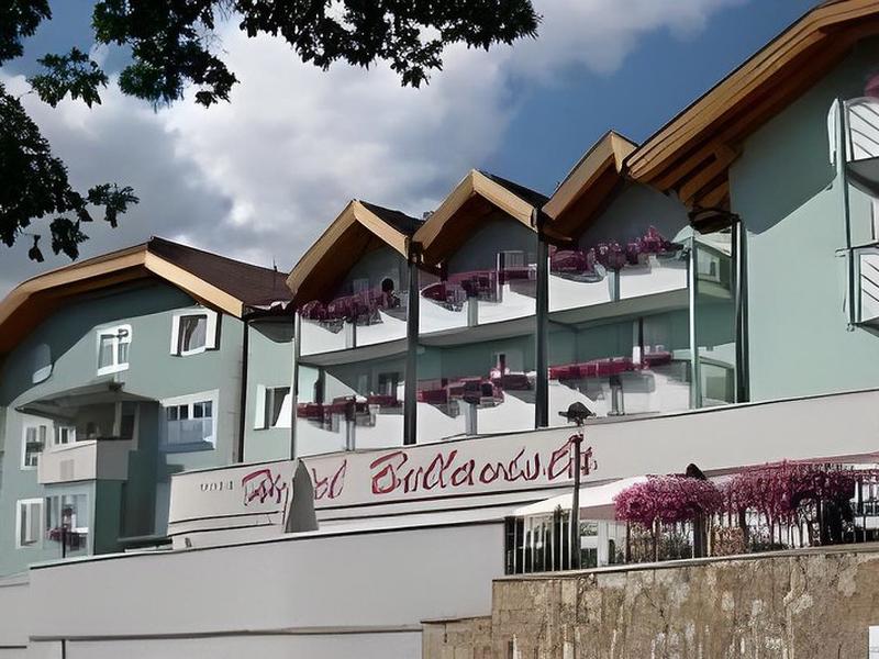 3DC7736A26FB7C33873CF3A86264FC30