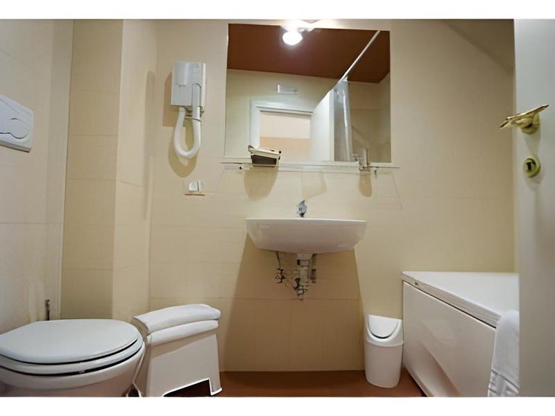 346992D20C7C282D8E1E7C2AA659D5AB