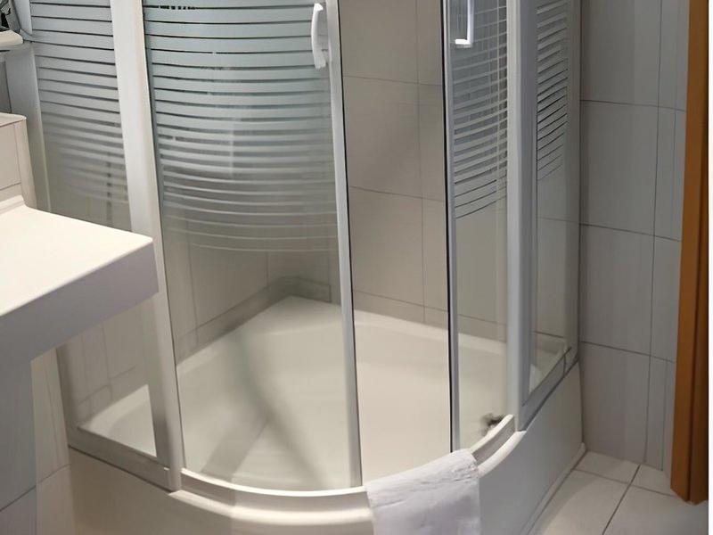 9DD3842FCAED98AD96FF31EDC676CAFF