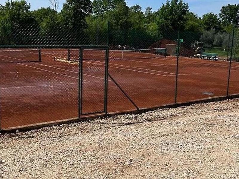 D7309DC604F5304B54BA9AFD7671E48B