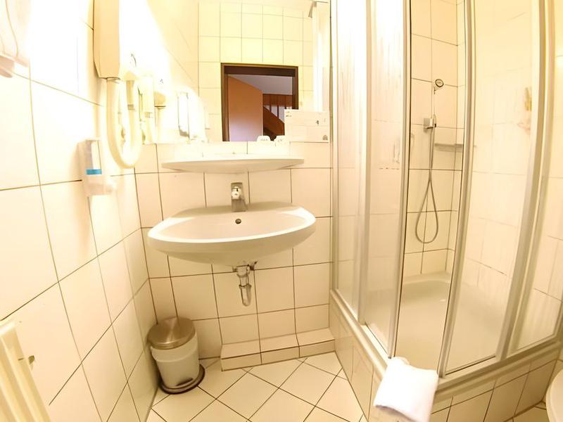 63635DAB5CBE13CC145A9145C8A3E3E6