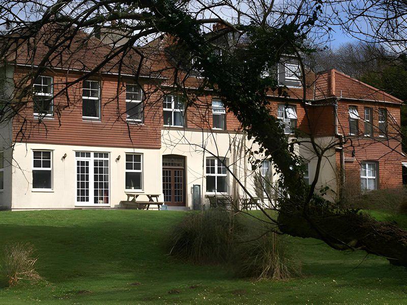 7008C6F44CACED34F3E8544D3072BCB8