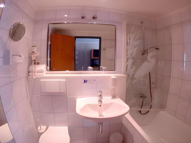 8A6C08692623DE3F9E2827084895D218