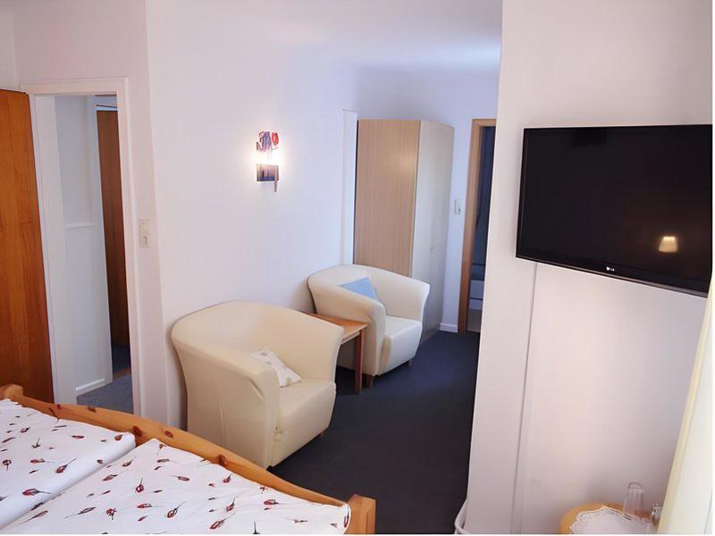 CFBC64919F0458D8E4358664A2BA1806