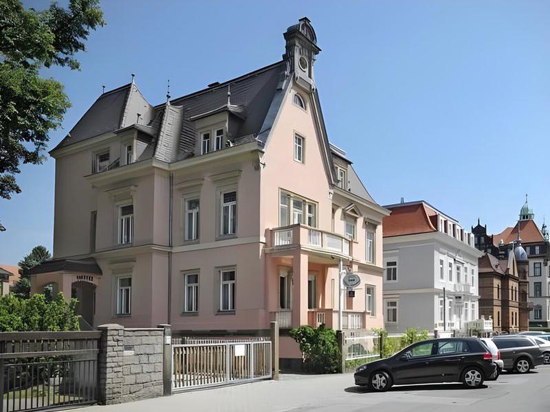 C3FB92D673917D185CE12B305F640C80