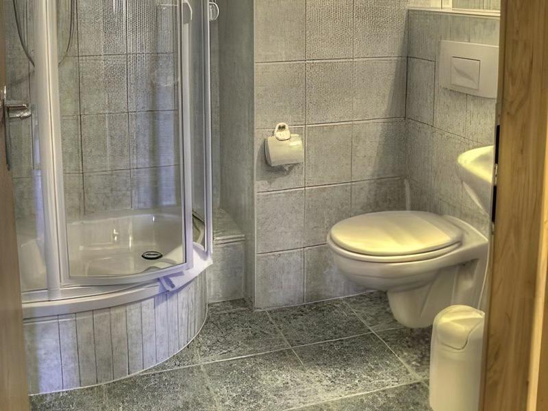 F5AE45537439337B5C8F420BDA5F22E9