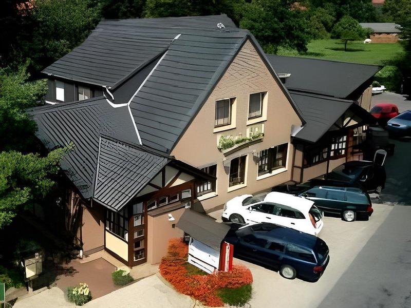 605501F16CDE6889BDCE6A31A159A543