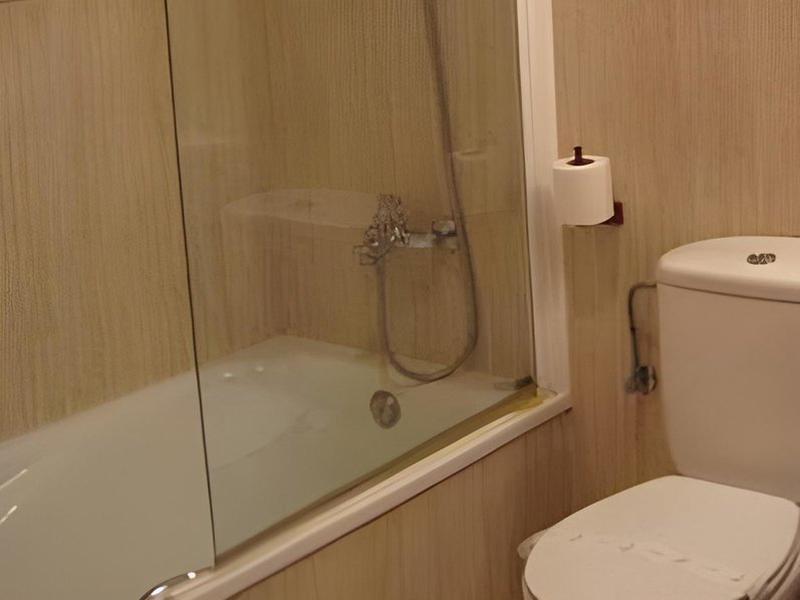 10678AB6B4ABD18EBDA2DA5AD5D1A8EA