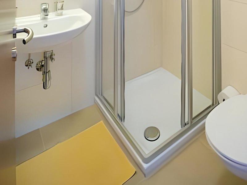 2D53095636674A7C6715B6092B1EC79C