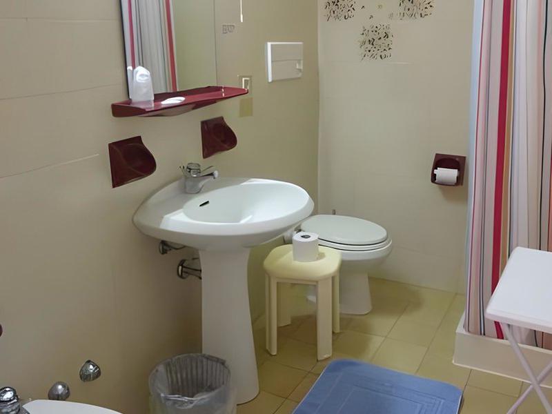 9A9F3AB9E7269FC8B98E8F6E484C7B65