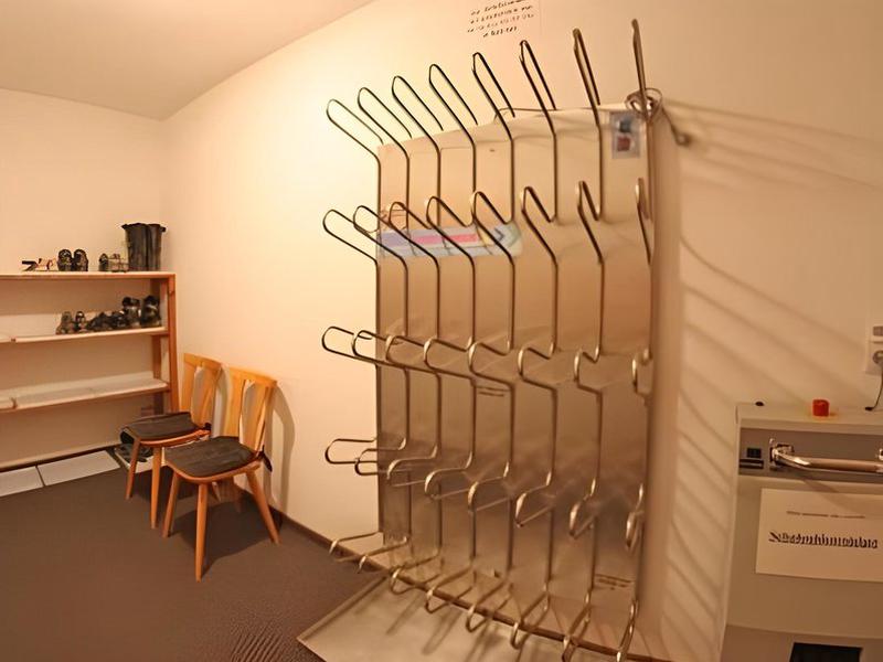 B69CB218CEC893ADBE109647F0EB04EF