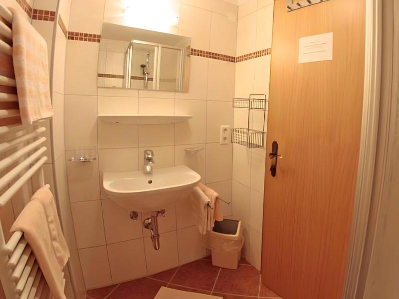 8B5665791D0B73A1B0EA0B056B9BFA0D