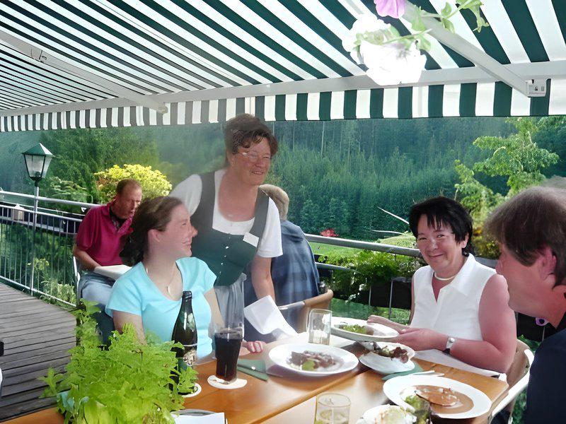 D725A5CD053D18421EBA93725AB6264B