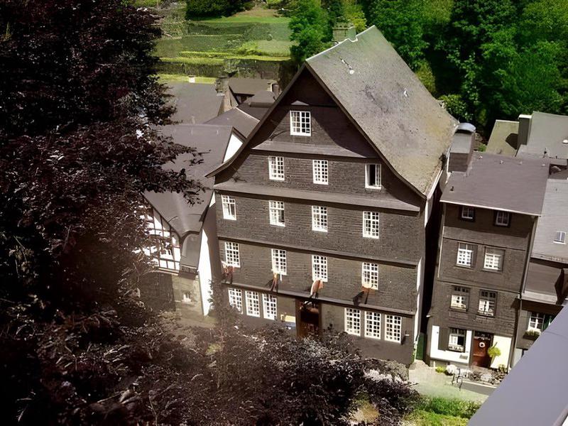 42586E4150066464BFDB7BDC7EFD23FF