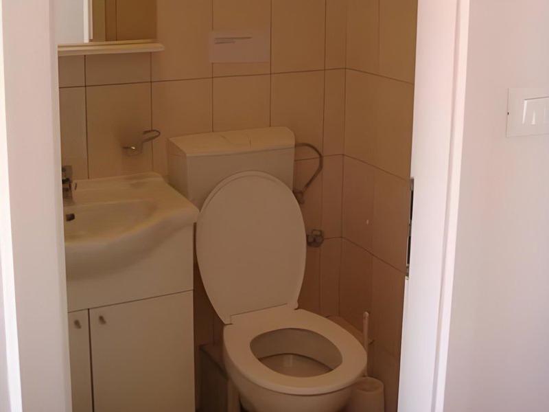 E95AEE956BD0449169A9A6EF1E110656