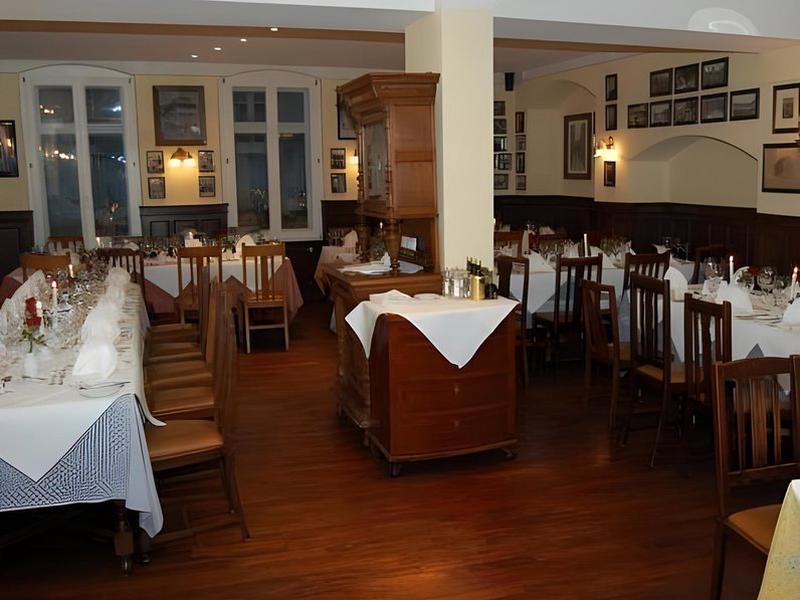 AD8C2F114BFDAEA6D154AD838FA270D0