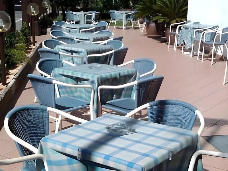 EBB423A974D4EF878A72F15F5F36F9F2