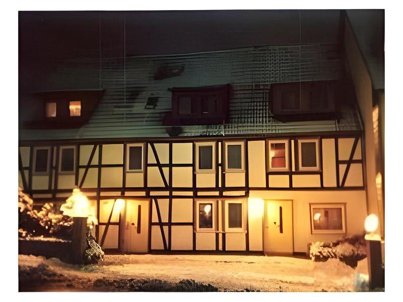 F7C56781D69CE7A8153A29638F7536D6