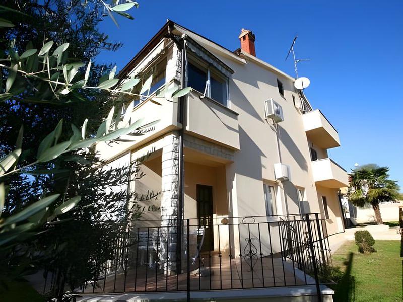 8C6FD8402336C10CA82AF1D2944624DC