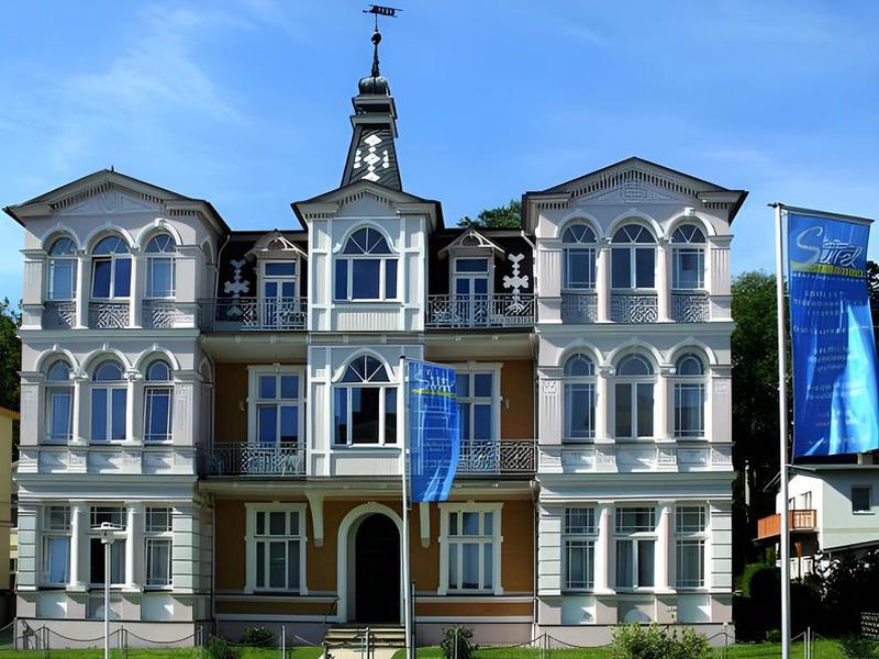 83E2141D973B16D30BE718B49128849D