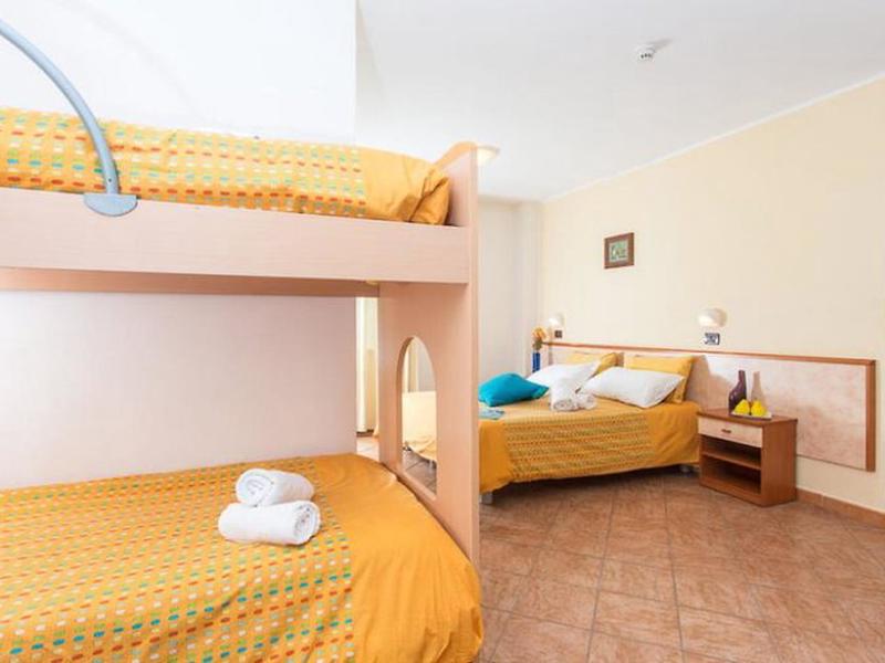 CFA3E0A8BE4F56C3257A4124F58AE6DB