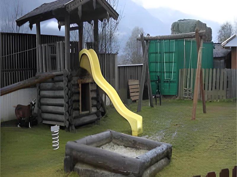 91626C9D54C2F8D11F6BDED24F3255FF