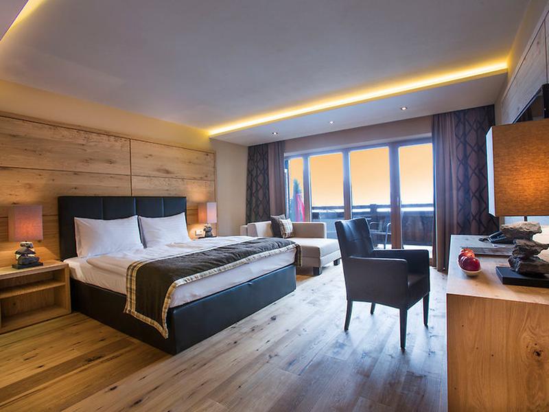 B866B5825F624C63899E6537A30DF00D