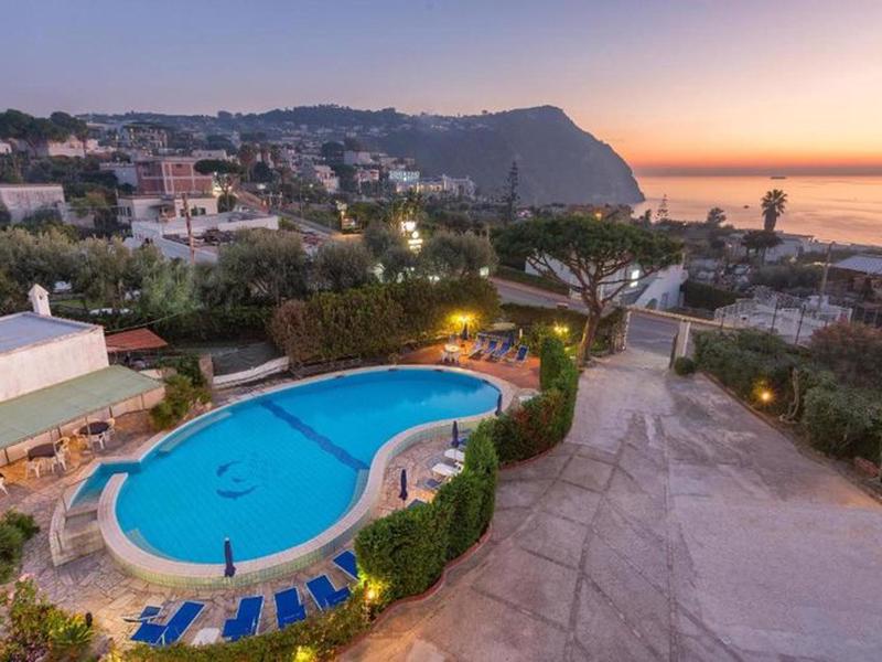 8E5C8FDCF44F0492F8D00F4334C1670E