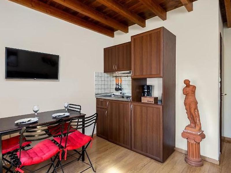 5B650D2FDEEDAC6AC7728762BDC551A8