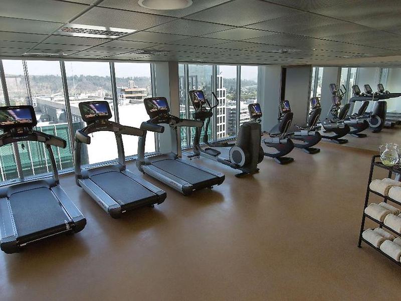 B25F0039AD78689374D3FB8B16BBC63E