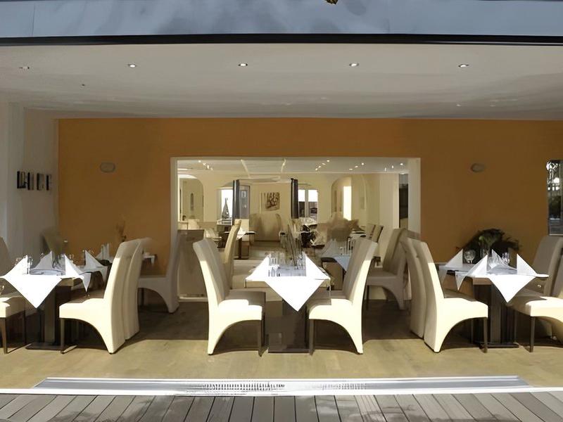 4FC9CEC8DB2971395BDD9ED43971FD33