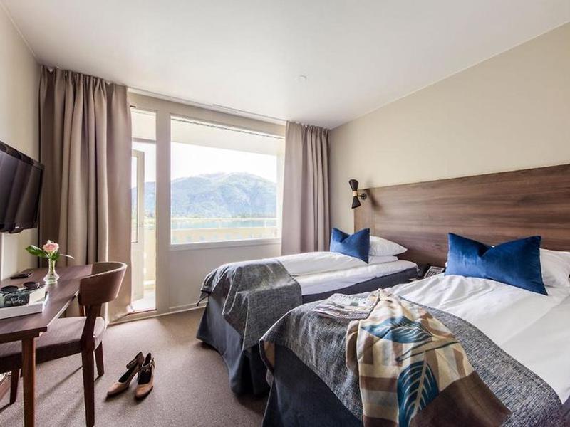 10AF4AADA59530A4B7A2690A3C614C4A